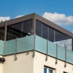 Moderne Dachterrasse mit Glas und stilvollem Aufbau | Terrassenüberdachung